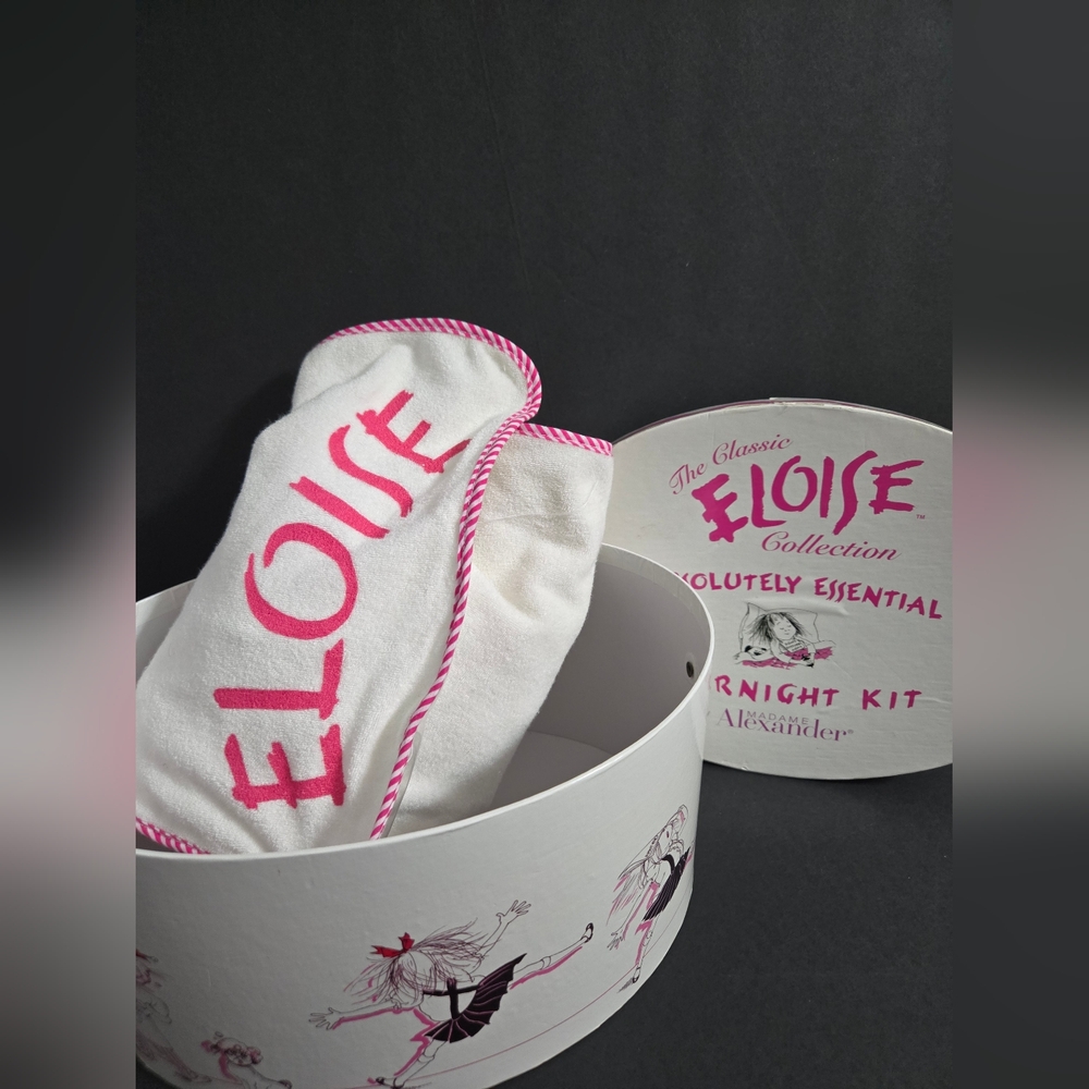 Madame Alexander Eloise Absolutely Essential Overnight Kit Doll Set - Picture 15 of 16